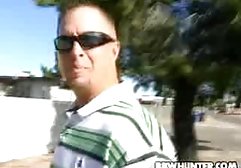 دانش آموز مجبور بود انگشتانش را به نحوه صحیح خوردن دیک توضیح دهد، اما او در مدرسه خوب عمل کرد و به سرعت درس های ضرب و شتم فیلم س سکسی را آموخت. در اینجا برای این و پنج، به پایان رسید درست بر روی صورت