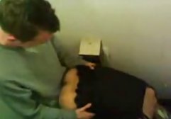 فاحشه آفتابی توسط دو مرد پرشور فاک فلم سیسکی می شود