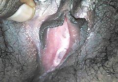 این مرد از دوست دختر می خواهد لب های عزیزم را بکشد و جنس سه نفری را کلیپ فیلمهای سکسی به او بدهد